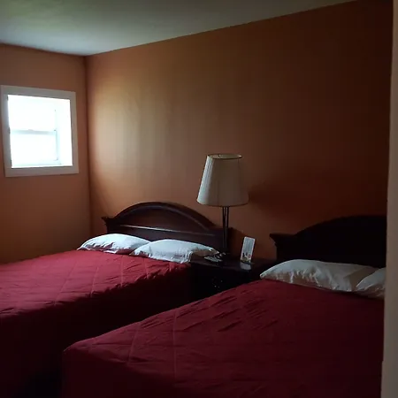 Three Oaks Motel - Titusville-2